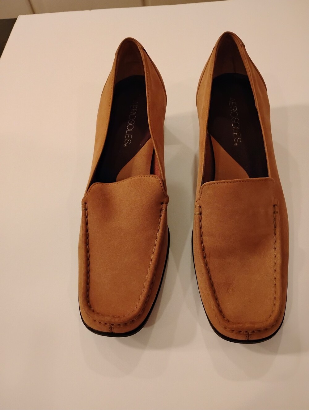 AEROSOLES Womens Tan Suede Slip-On Loafers